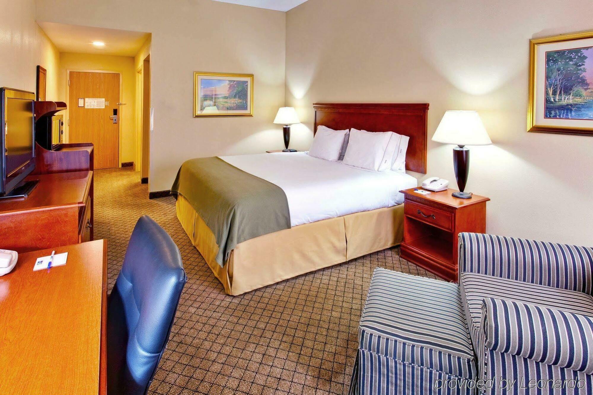 Holiday Inn Express & Suites Greenwood Camera foto